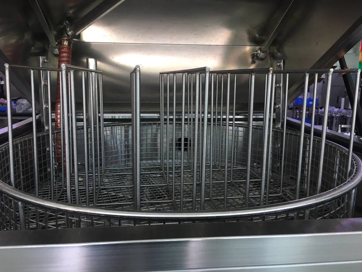 Actual SME-5200 customized pallet holder basket