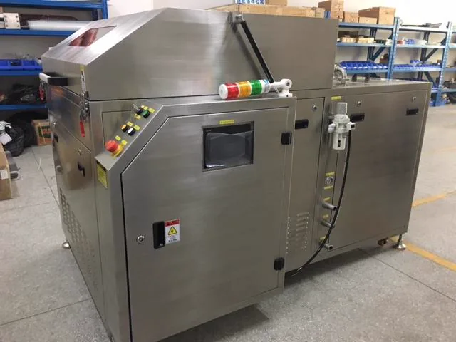 Side view of the supplied SME-5200 cleaning machine