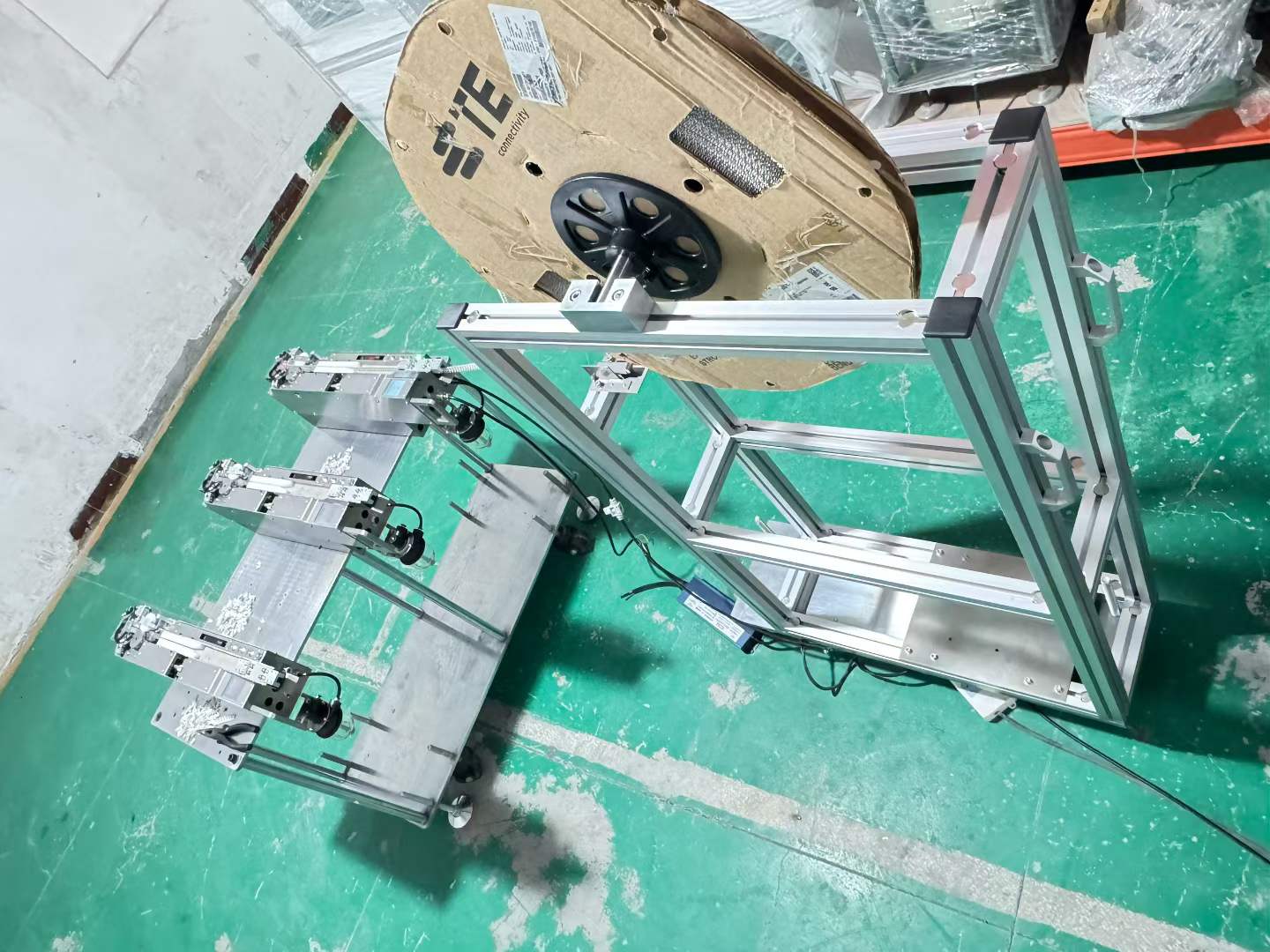 Tube feeder loading frame for automated component supply