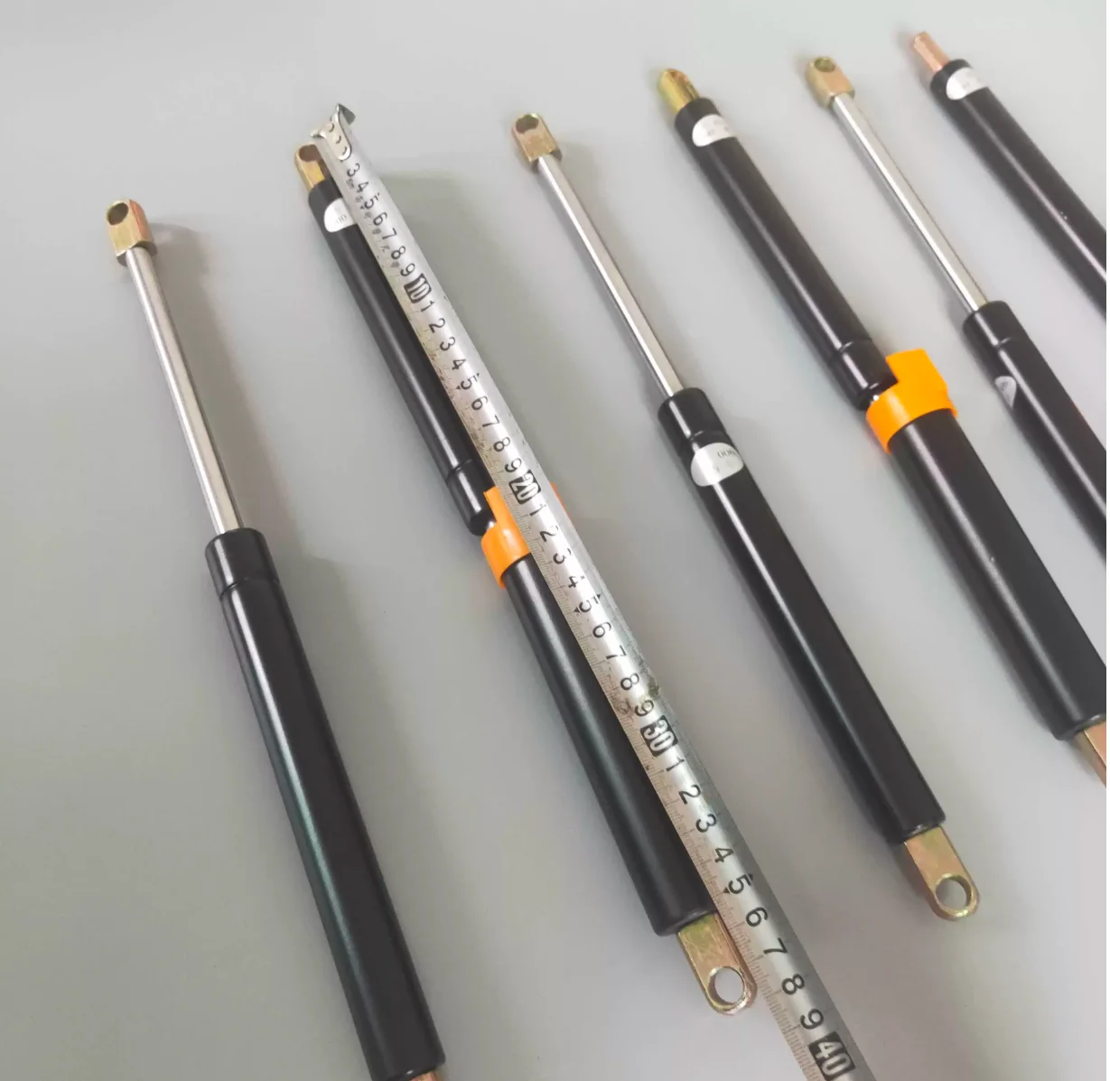 Support rod components shown with a measurement reference