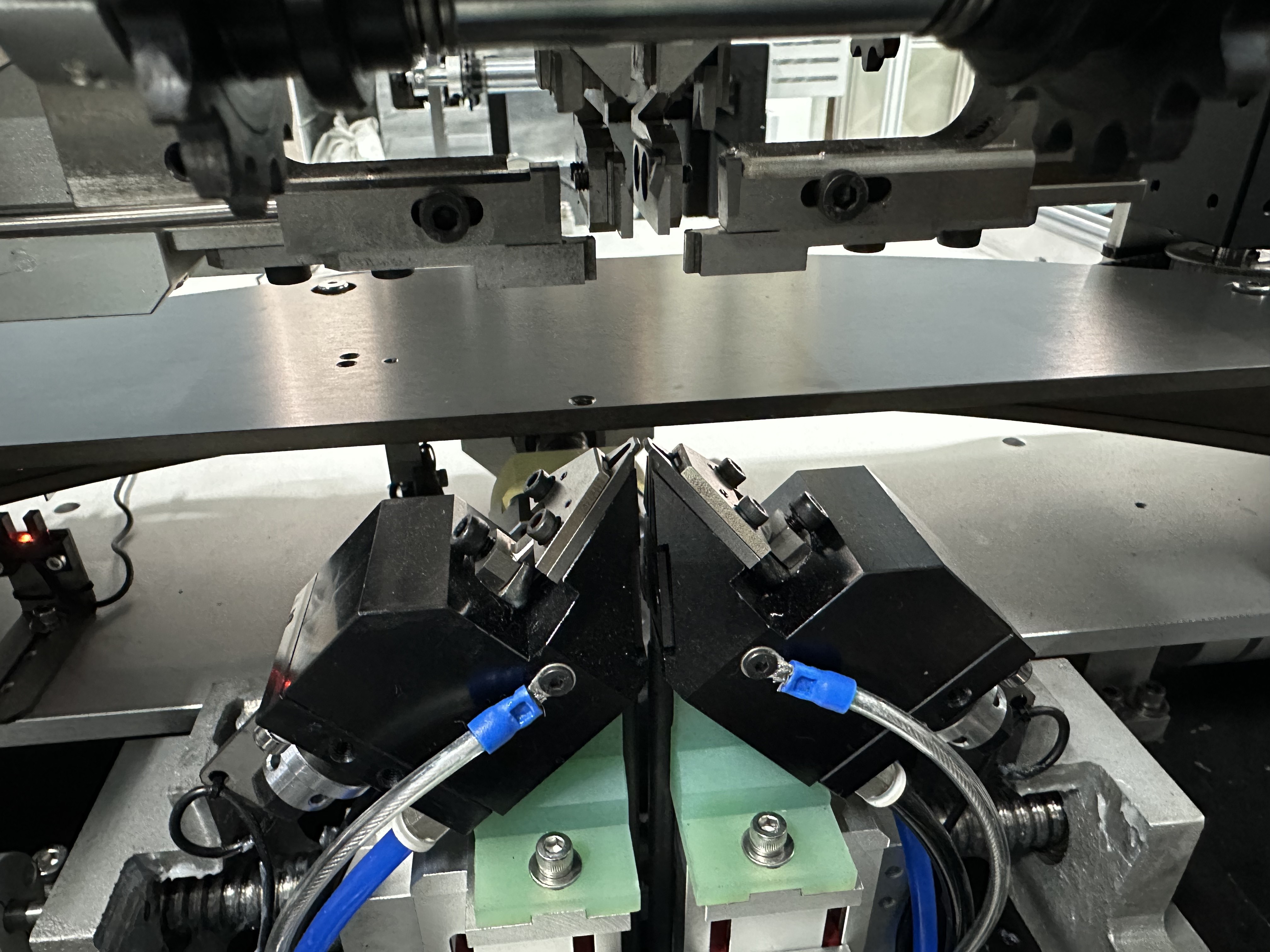 S4020 axial insertion machine vision and insertion mechanism