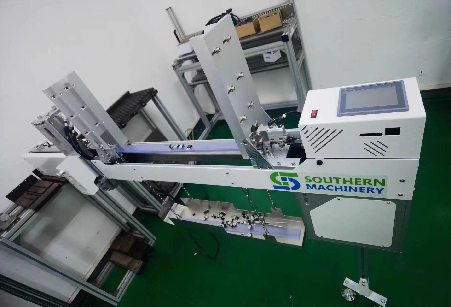 Southern Machinery Automatic Tube Feeder